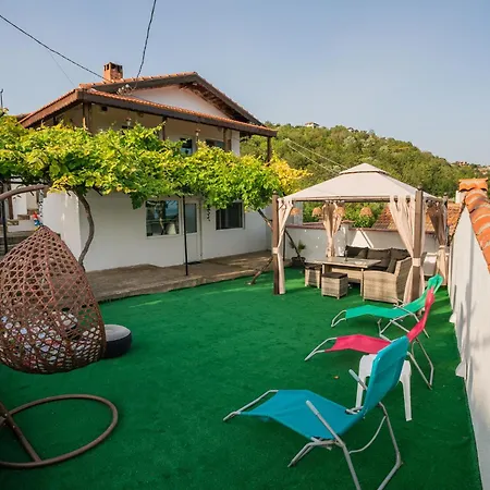 Holiday home евита - град